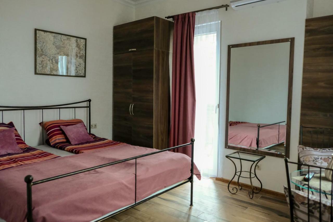 3 Studio Tbilisi Room photo